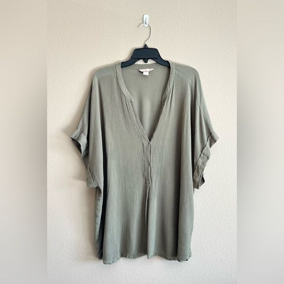 Green V Neck Blouse - Picture 1 of 4